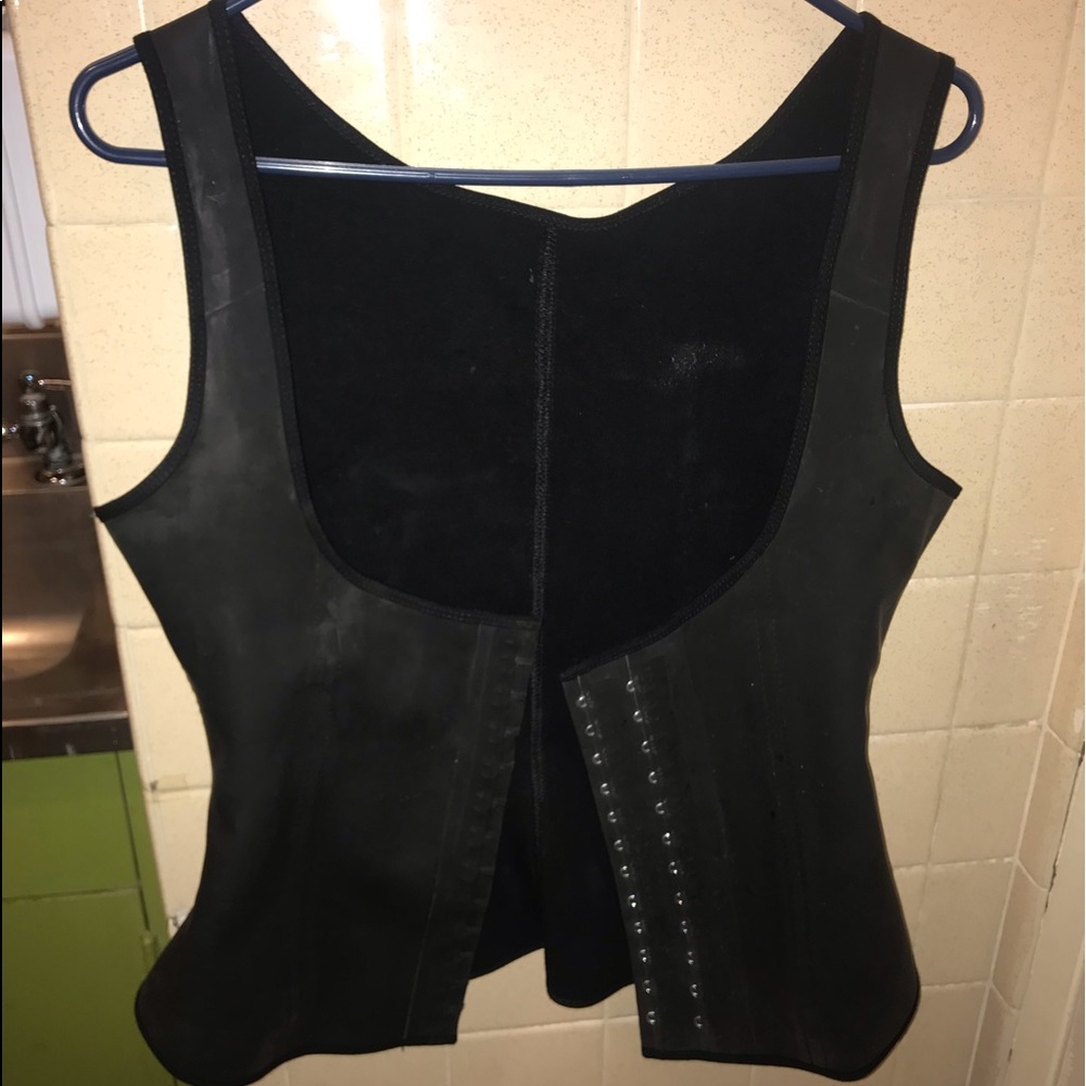 Latex waist trainer